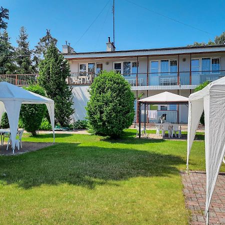 Dom Wczasowy Lodzianka Hotel Mrzeżyno Exterior foto